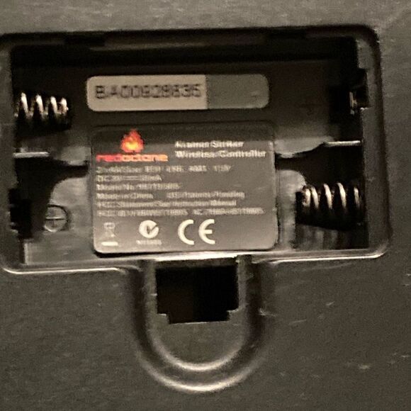 Guitar Hero PS2/PS3 Redoctane Striker Guitar NO DONGLE - Picture 4 of 4